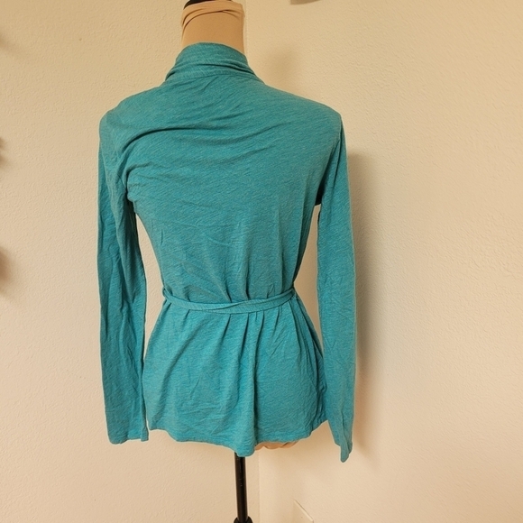 The North Face Turquoise Cardigan - Picture 4 of 4